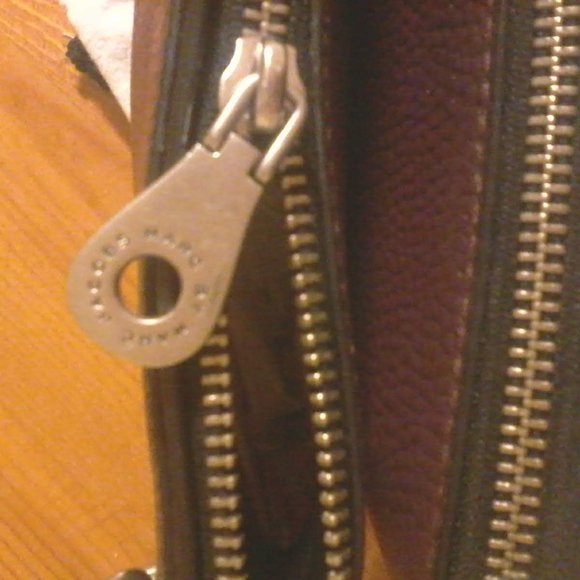 Marc by Marc Jacobs Maroon Leather Purse - Picture 4 of 7